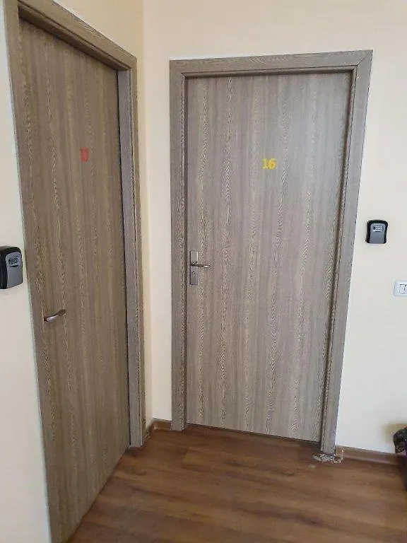 **  Piata Uniri Cozy Inn Bucureşti România