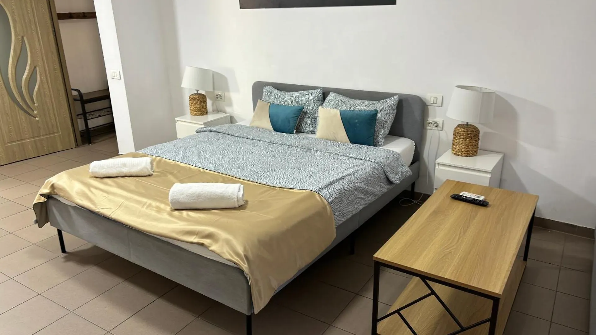 Piata Uniri Cozy Inn Бухарест