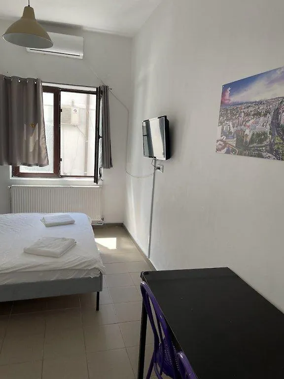 **  Piata Uniri Cozy Inn Bucharest Romania
