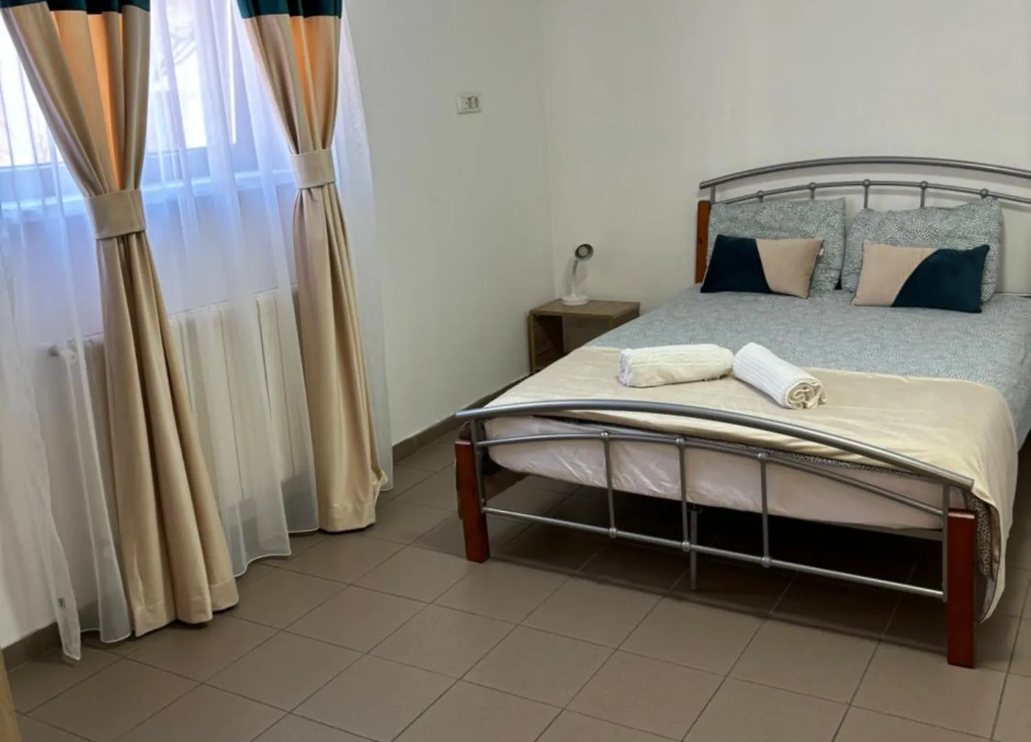 Piata Uniri Cozy Inn ブカレスト 2*,  ルーマニア