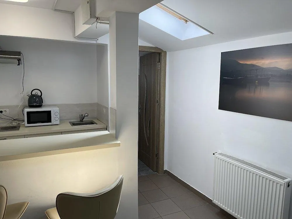 Piata Uniri Cozy Inn Boekarest