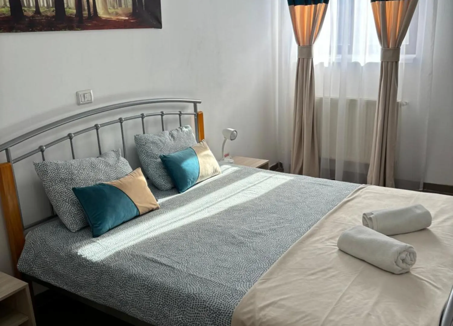 **  Piata Uniri Cozy Inn Bucharest Romania